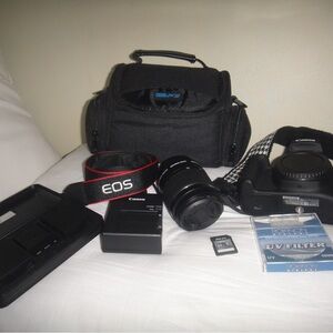 Canon Rebel T7 Camera Bundle